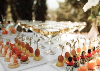 Idei de meniuri pentru nunți în sezonul cald