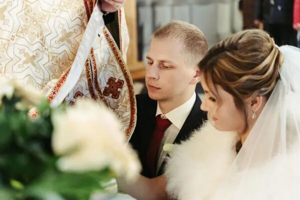 Obiceiurile în nunta catolică: cum diferă de tradițiile ortodoxe